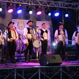 Zväčšiť fotografiu - Moštenskí pajtáši uviedli do života hneď dve nové cd - IMG_0422