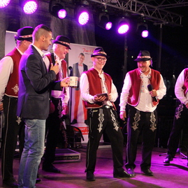 Zväčšiť fotografiu - Moštenskí pajtáši uviedli do života hneď dve nové cd - IMG_0466