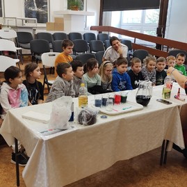 Zväčšiť fotografiu - 14.Ponorme sa do vodnych tajomstiev 21.3.2024 (Zdroj: Vlastivedné múzeum v Považskej Bystrici)