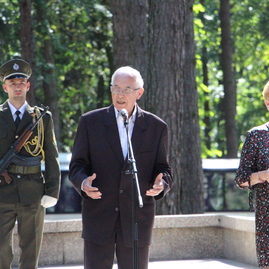 Na hrdinov slovenského národného povstania spomínali opäť aj na brezine - IMG_0190