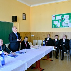 Na novomestskom gymnáziu uviedli do života knihu o holokauste - 20140407_NM_11