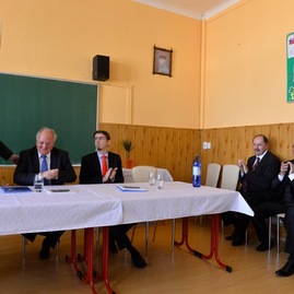 Na novomestskom gymnáziu uviedli do života knihu o holokauste - 20140407_NM_17