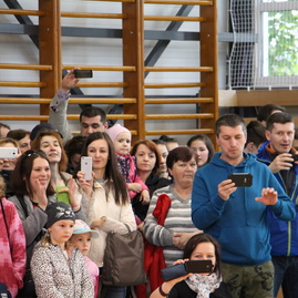 Na považí vyrástli farebné máje, symboly jari, prebúdzajúcej sa prírody, ale aj mladosti a hojnej úrody - 13