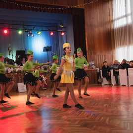 Zväčšiť fotografiu - Na pravom brehu váhu je dnes veselo - TSK_piatok_mini-24
