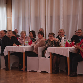 Zväčšiť fotografiu - Na pravom brehu váhu je dnes veselo - TSK_piatok_mini-34