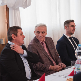 Zväčšiť fotografiu - Na pravom brehu váhu je dnes veselo - TSK_piatok_mini-6