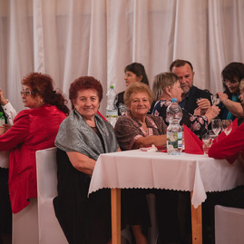 Zväčšiť fotografiu - Na pravom brehu váhu je dnes veselo - TSK_piatok_mini-8