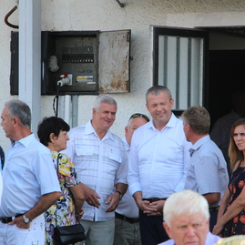 Zväčšiť fotografiu - Nadlicami sa niesli oslavné tóny dychovej hudby - IMG_0903