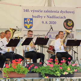 Zväčšiť fotografiu - Nadlicami sa niesli oslavné tóny dychovej hudby - IMG_0920