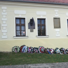 Zväčšiť fotografiu - Najväčší slovák by oslávil 141. narodeniny - muzeum_v_kosariskach