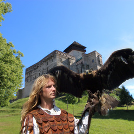 Neopakovateľné leto na hrade matúša čáka, s pestrou ponukou lákajú turistov aj kultúrne zariadenia v pôsobnosti župy - Dobovy tabor 1