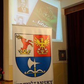Nitrica  -  dedina plná čuhliarskych vozov - DSC02246