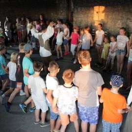 Noc na hradoch prilákala desiatky ľudí, najmä deti si odniesli nevšedné zážitky - 46