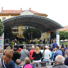 O kultúru v kraji cez víkend nebola núdza; nechýbali jarmoky, regionálne slávnosti, dni obcí ani vychýrený mňamfest - IMG_0315