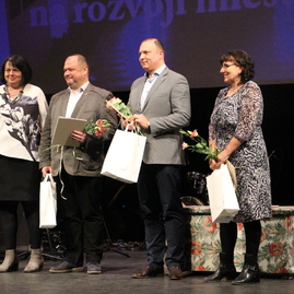 Zväčšiť fotografiu - Ocenili celoživotnú prácu ľudí pôsobiacich v oblasti kultúry na hornej nitre - IMG_0276
