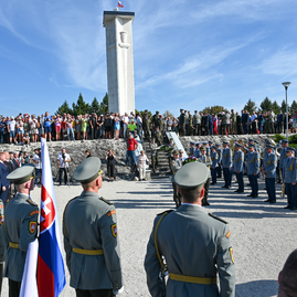 Zväčšiť fotografiu - Odkaz hrdinov snp môžeme ctiť našimi každodennými rozhodnutiami - DSC_0148