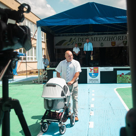 Zväčšiť fotografiu - Oslavujú obce aj celé regióny - TSK_víkend_mini-10