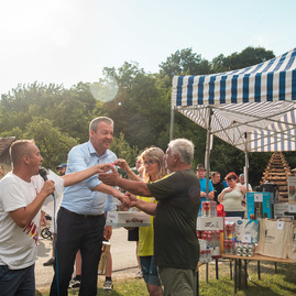 Zväčšiť fotografiu - Oslavujú obce aj celé regióny - TSK_víkend_mini-58
