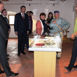 Otvorili kasáreň, vďaka ktorej trenčiansky hrad nikdy nedobyli - Hradna kasaren_otvorenie_2015 (5)