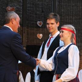 Piatok v trenčianskom kraji v znamení odovzdávania verejných ocenení osobnostiam považskej bystrice i 58. ročníka medzinárodného folklórneho festivalu na myjave - IMG_7876