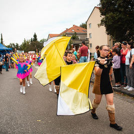 Zväčšiť fotografiu - Pochodom odštartovali trojdňové oslavy - TSK_Banícky jarmok PD_mini-43