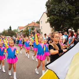 Zväčšiť fotografiu - Pochodom odštartovali trojdňové oslavy - TSK_Banícky jarmok PD_mini-44