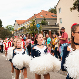 Zväčšiť fotografiu - Pochodom odštartovali trojdňové oslavy - TSK_Banícky jarmok PD_mini-45