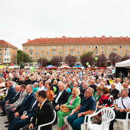 Zväčšiť fotografiu - Pochodom odštartovali trojdňové oslavy - TSK_Banícky jarmok PD_mini-70