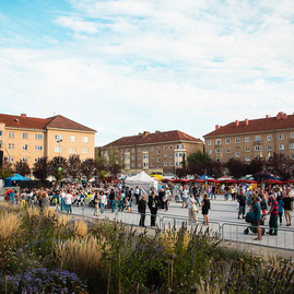 Zväčšiť fotografiu - Pochodom odštartovali trojdňové oslavy - TSK_Banícky jarmok PD_mini-88