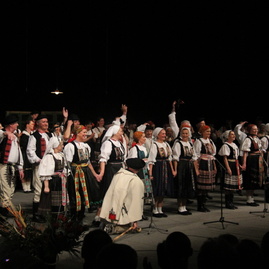 Poctivý peceň chleba od tsk pre folklórny súbor družba - IMG_2334