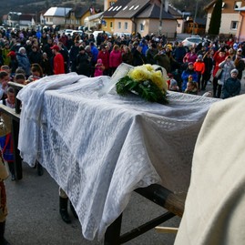 Zväčšiť fotografiu - Pravá fašiangová zábava sa niesla celým trenčianskym krajom - DSC_8674