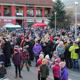 Zväčšiť fotografiu - Pravá fašiangová zábava sa niesla celým trenčianskym krajom - IMG_7457