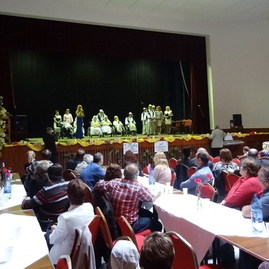 Predseda trenčianskej župy krstným otcom jediného folklórneho súboru svojho druhu v kraji - 1_resize