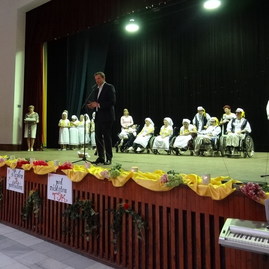 Predseda trenčianskej župy krstným otcom jediného folklórneho súboru svojho druhu v kraji - 4_resize