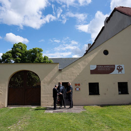 Zväčšiť fotografiu - Prvý letný deň bude patriť všetkým otcom - 20200602_Beckov_Ambrovec_001