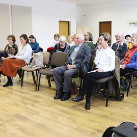 Zväčšiť fotografiu - Seniori súťažili v umení slova - Súťaž v umeleckom prednese seniorov_2