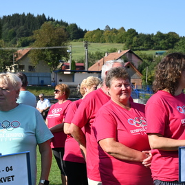 Zväčšiť fotografiu - Seniori z považskej bystrice si zašportovali na desiatom ročníku olympiády - DSC_7029