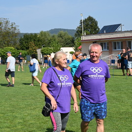 Zväčšiť fotografiu - Seniori z považskej bystrice si zašportovali na desiatom ročníku olympiády - DSC_7129