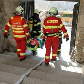 Zväčšiť fotografiu - Simulovaný požiar na trenčianskom hrade - IMG-20230427-WA0002