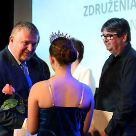 Zväčšiť fotografiu - Slávnostný večer v prievidzi patril tým, ktorí formujú kultúrnu tvár hornej nitry