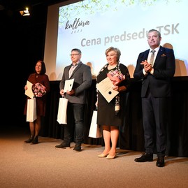 Zväčšiť fotografiu - Slávnostný večer v prievidzi patril tým, ktorí formujú kultúrnu tvár hornej nitry