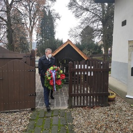 Zväčšiť fotografiu - Spomíname na veľkého človeka a politika - juj