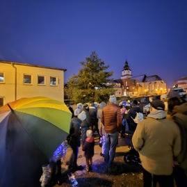 Zväčšiť fotografiu - Stane sa z lampiónového sprievodu pekná tradícia? - 20231201_163929