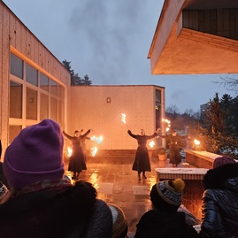 Zväčšiť fotografiu - Stane sa z lampiónového sprievodu pekná tradícia? - 20231201_161208
