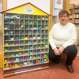 Zväčšiť fotografiu - Sté výročie trenčianskej knižnice oslávené stovkou jedinečných origami.