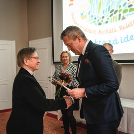 Zväčšiť fotografiu - Storočná dáma z trenčína je známa po celom slovensku - TSK_100 rokov VKMR_mini-19
