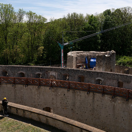 Zväčšiť fotografiu - Takto sa vďaka projektu župy mení trenčiansky hrad - 20200507_TSK_TN_067w