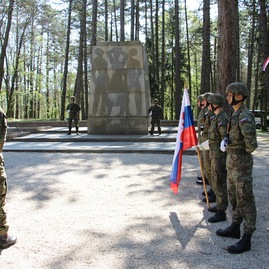 Ts_trenčania si na brezine slávnostne uctili pamiatku padlých - IMG_6663