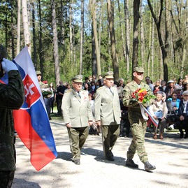 Ts_trenčania si na brezine slávnostne uctili pamiatku padlých - IMG_6703