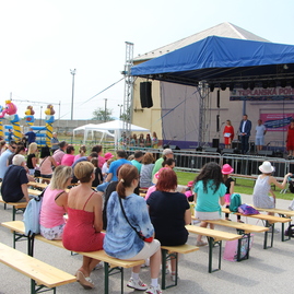 Trenčianska elektrická železnica oslávila 110 rokov svojej bohatej existencie. v mníchovej lehote sa 39.-krát stretli folklórne skupiny a súbory z trenčianskeho regiónu. - IMG_5998